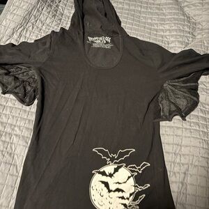 Kreepsville Mid Sleeve bat top